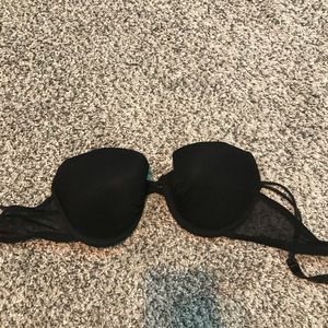 Kathy Ireland inmates 34B black bra